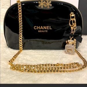 Chanel Black Large Cosmetics Pouch with FREE Sample !!